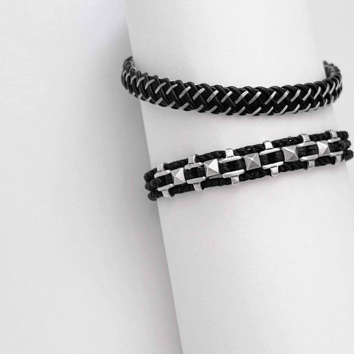 LEATHER & WIRE - Image 4