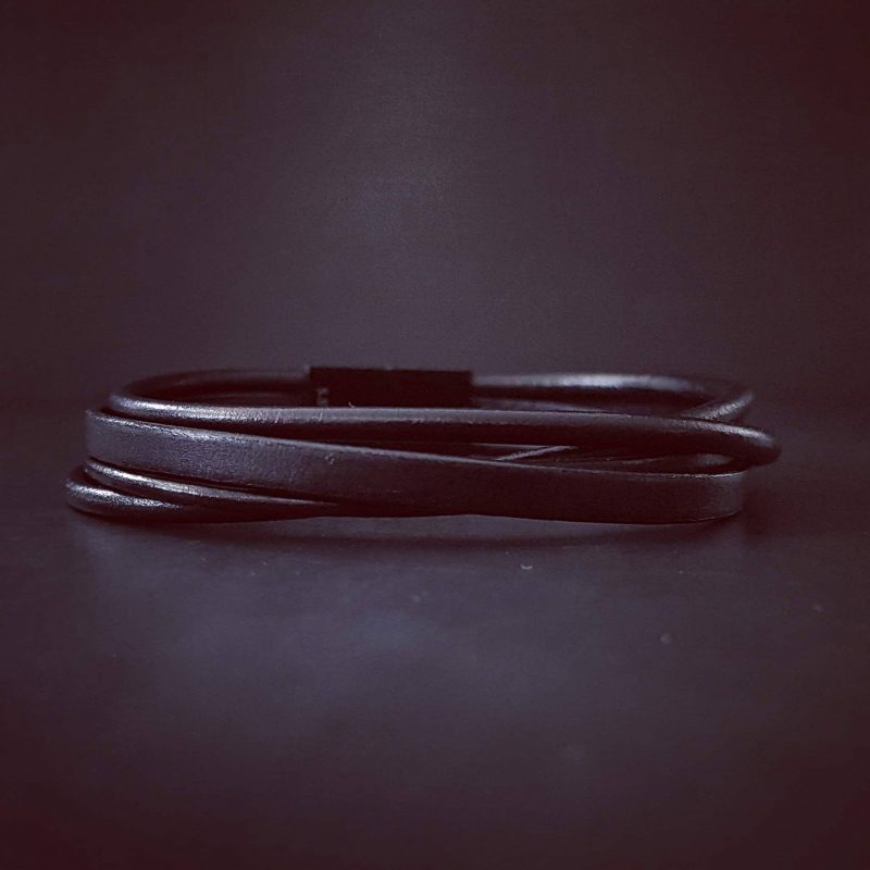 BLACK LEATHERS - Image 5