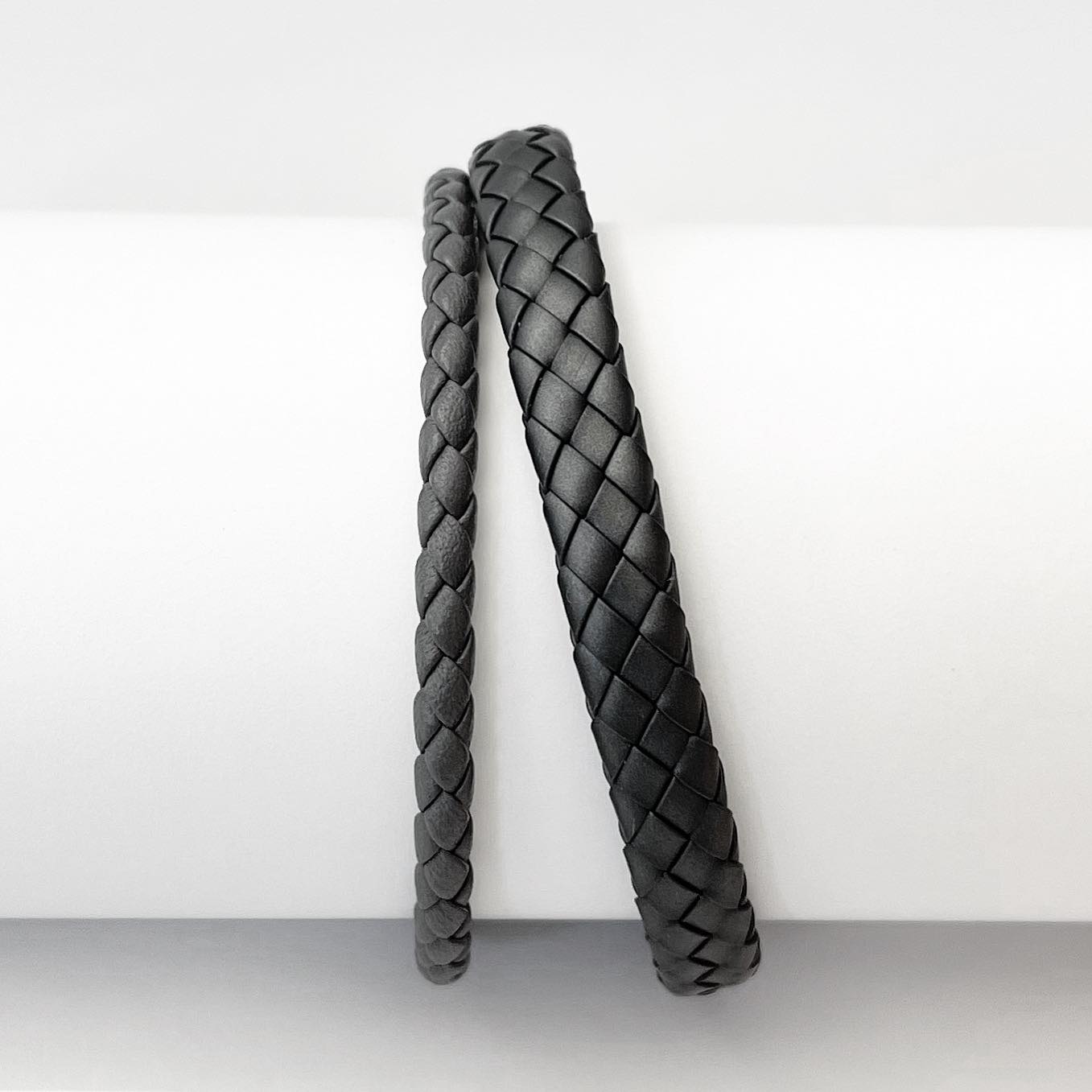 TITANIUM RUBBER - Image 2