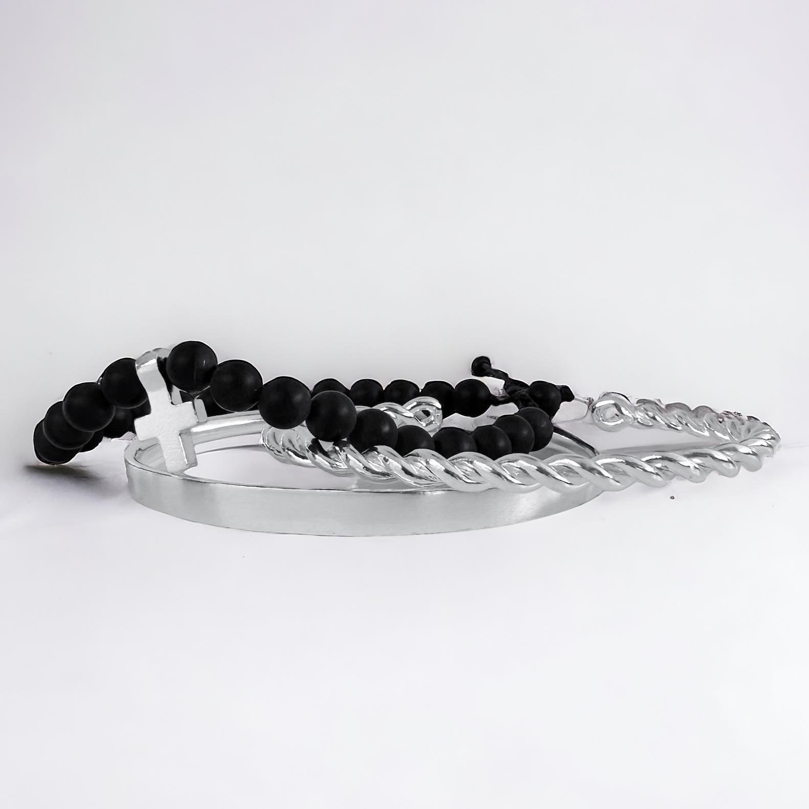 CROSS & ONYX - Image 3