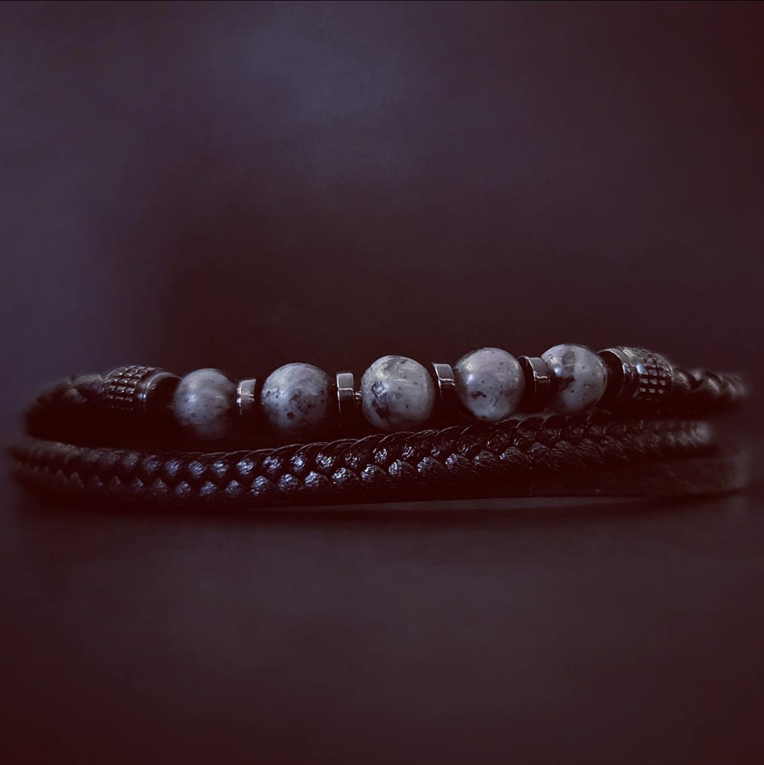 BLACK LEATHERS & STONES - Image 4