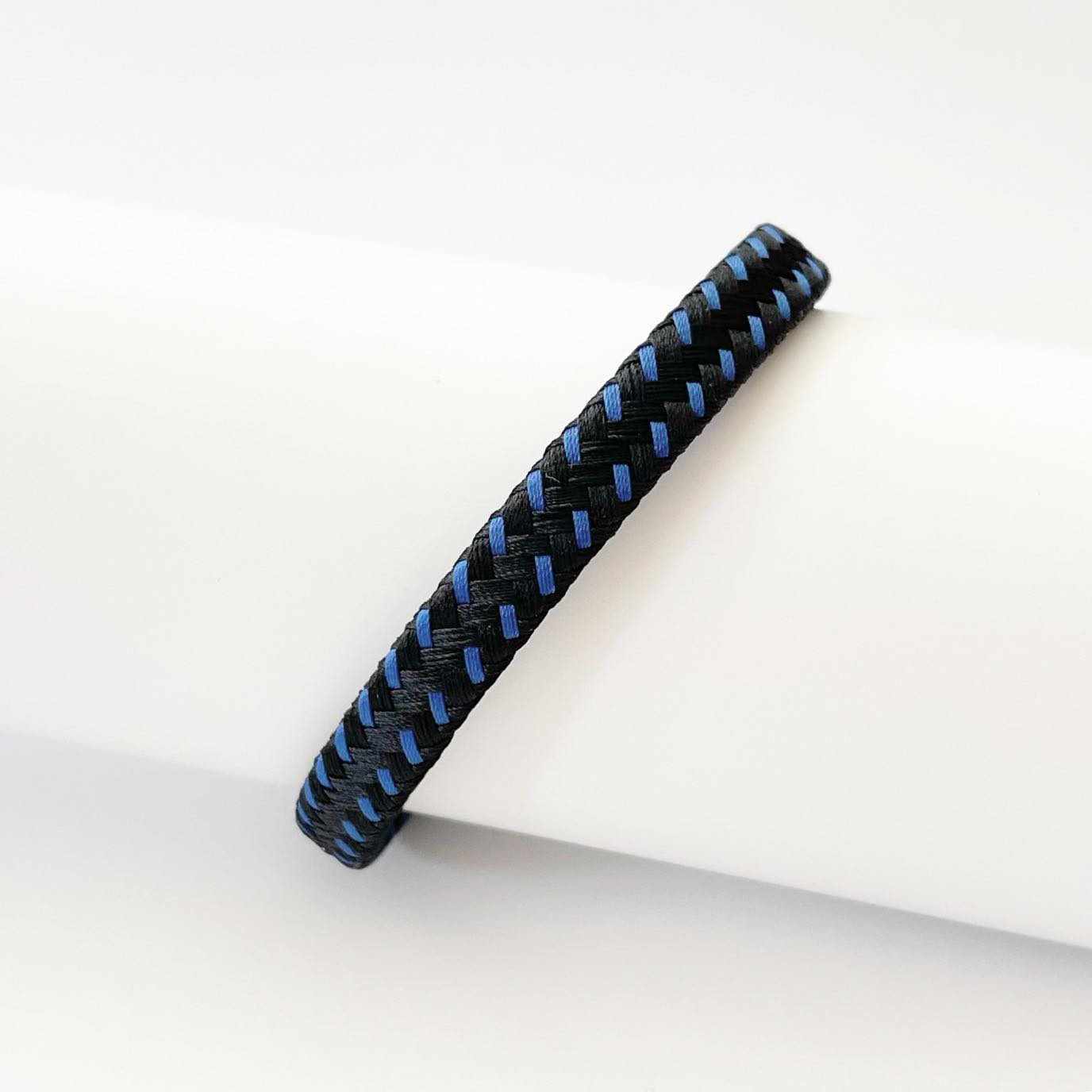 BLACK & BLUE - Image 3
