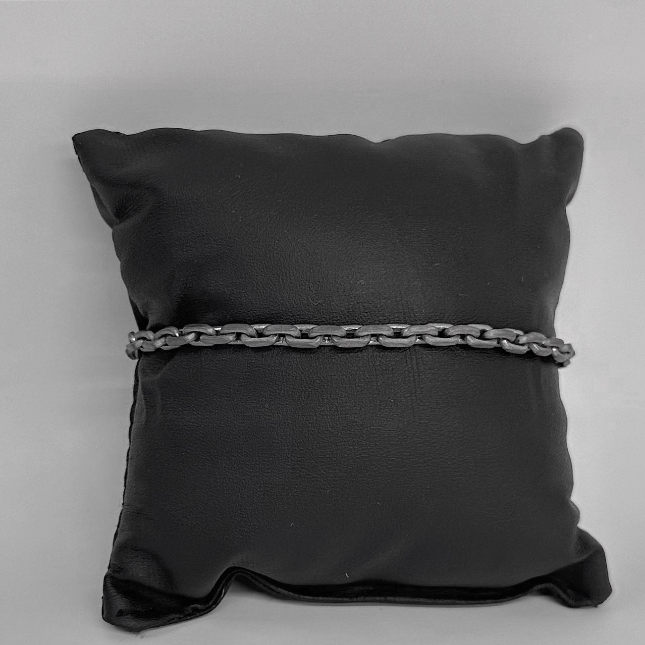 BLACK MATTE CHAIN - Image 2
