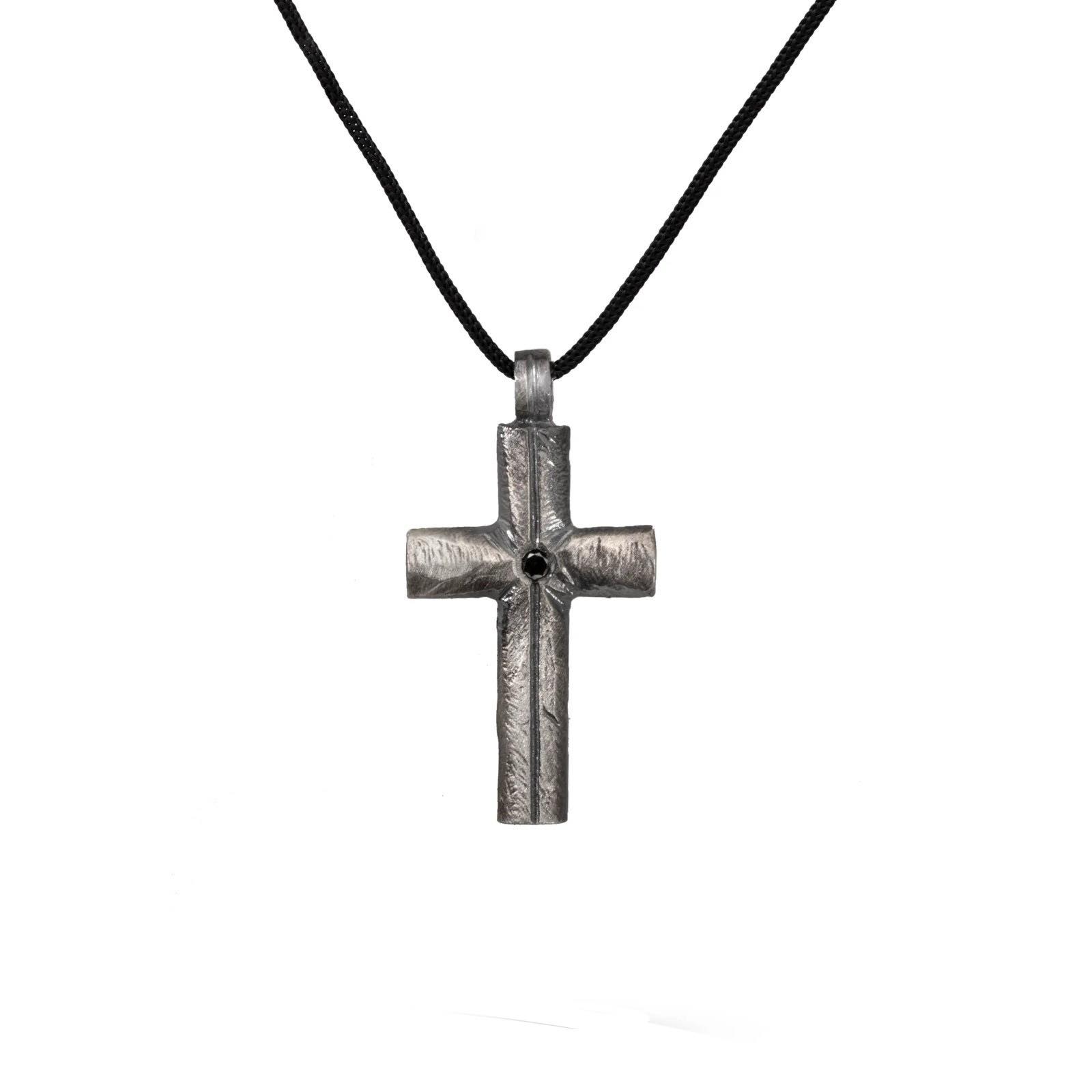 CROSS & DIAMOND