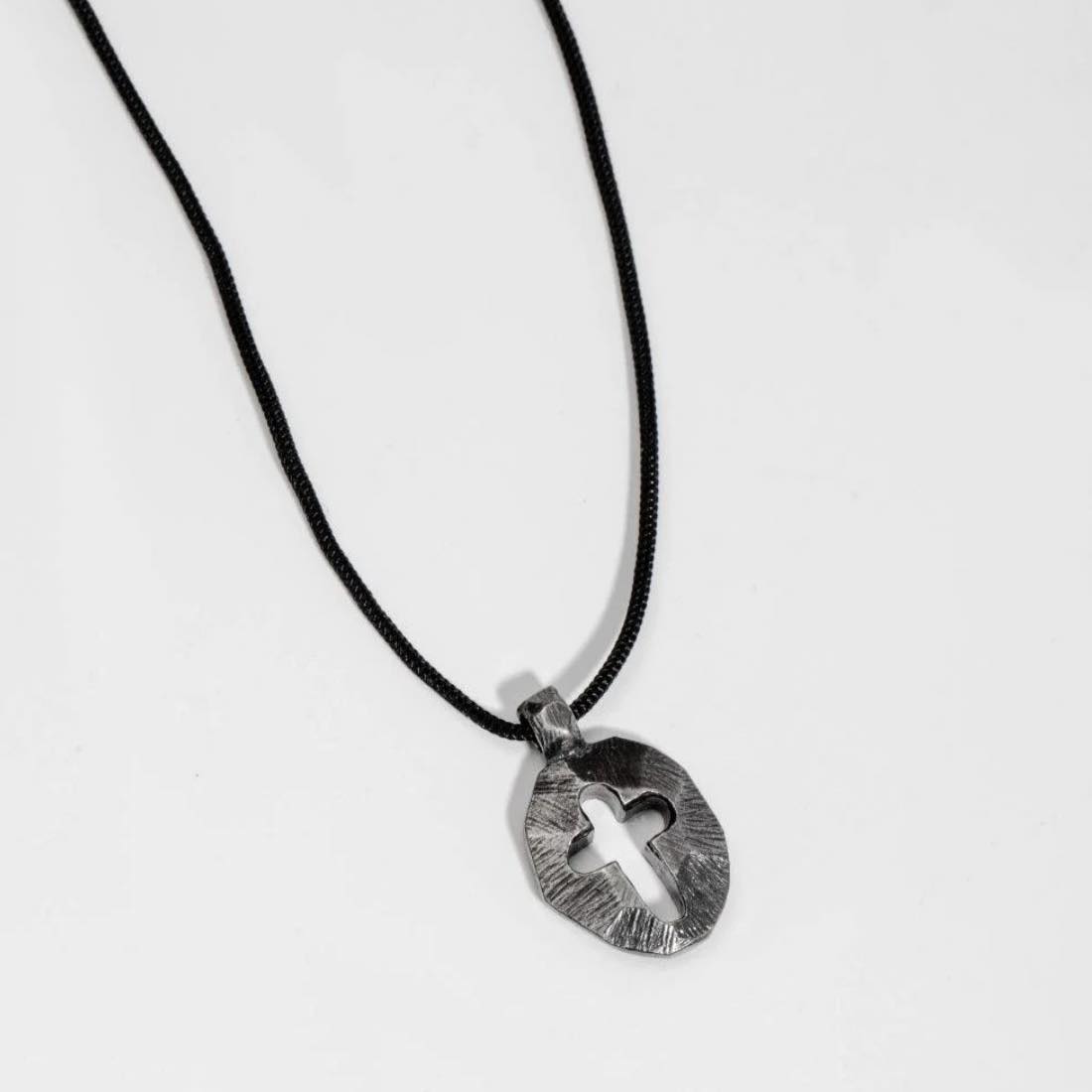 CROSS - Image 3