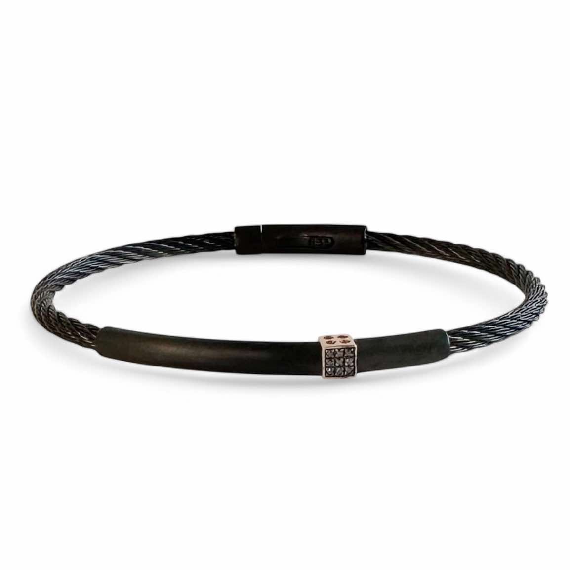 CUBE & BLACK DIAMONDS