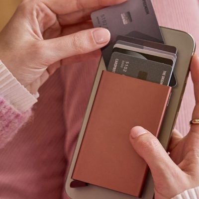 SECRID CARDPROTECTOR MAGSAFE ROSE / ΚΑΡΤΟΘΗΚΗ ΠΙΣΤΩΤΙΚΩΝ ΚΑΡΤΩΝ