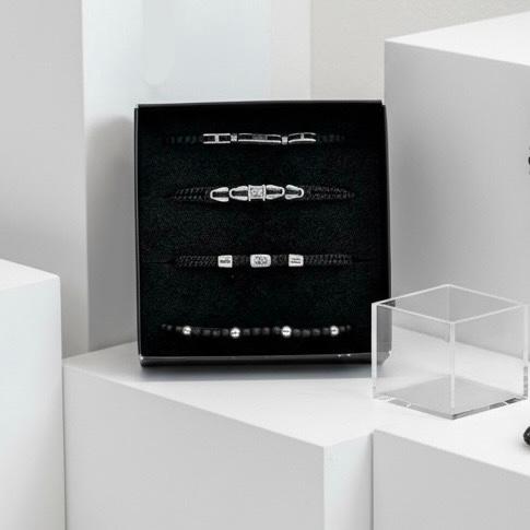 SILVER & ONYX - Image 2