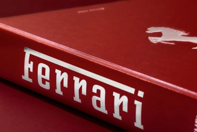 GIFT SET / ΣΤΥΛΟ ΔΙΑΡΚΕΙΑΣ MONTBLANC FERRARI & TABLE BOOK TASCHEN