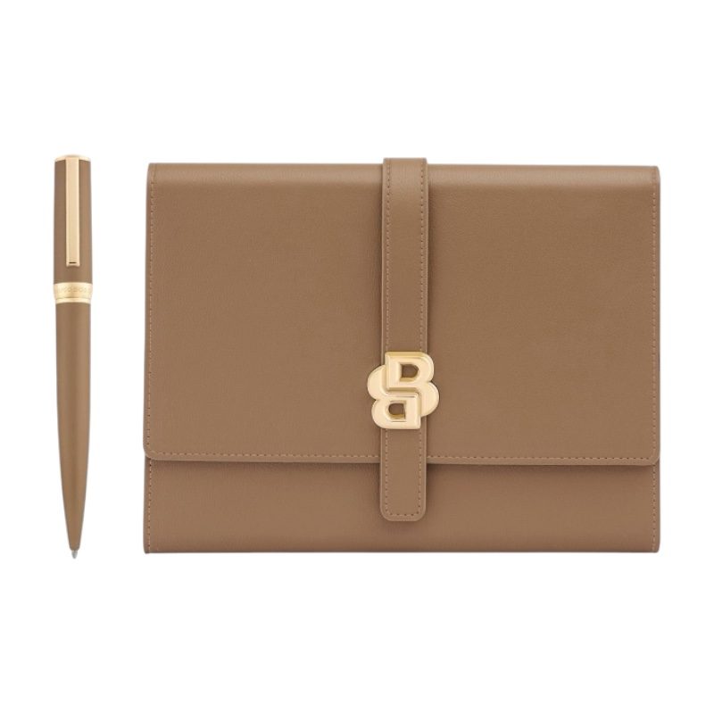 GIFT SET | DOUBLE B ΝΤΟΣΙΕ ΣΥΝΕΔΡΙΩΝ A5 CAMEL & ΣΤΥΛΟ ΔΙΑΡΚΕΙΑΣ ARCHE DOUBLE B