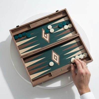 BACKGAMMON